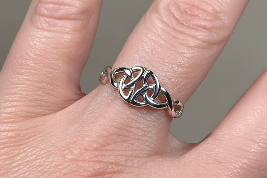 Torra Trinity Knot Ring