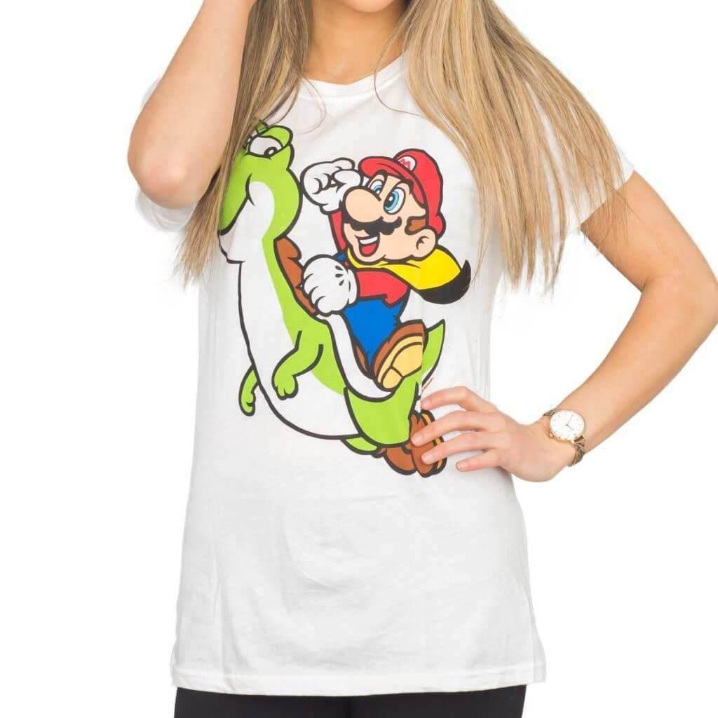 Nintendo Super Mario Riding Yoshi T-shirt - S