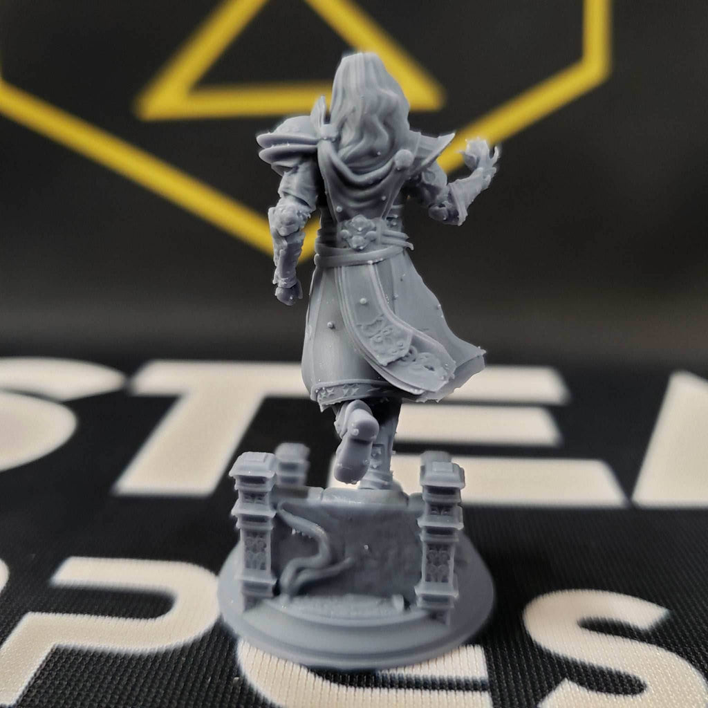 Orthis, Psionic Master (Male Human Wizard) - 32mm Scale