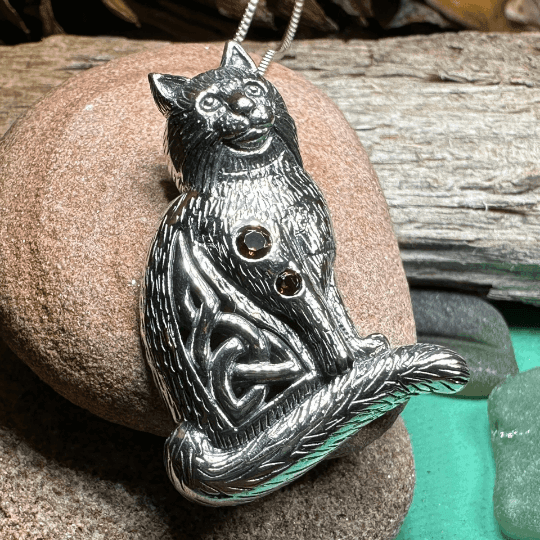 Salem Cat Necklace - 18 / Garnet