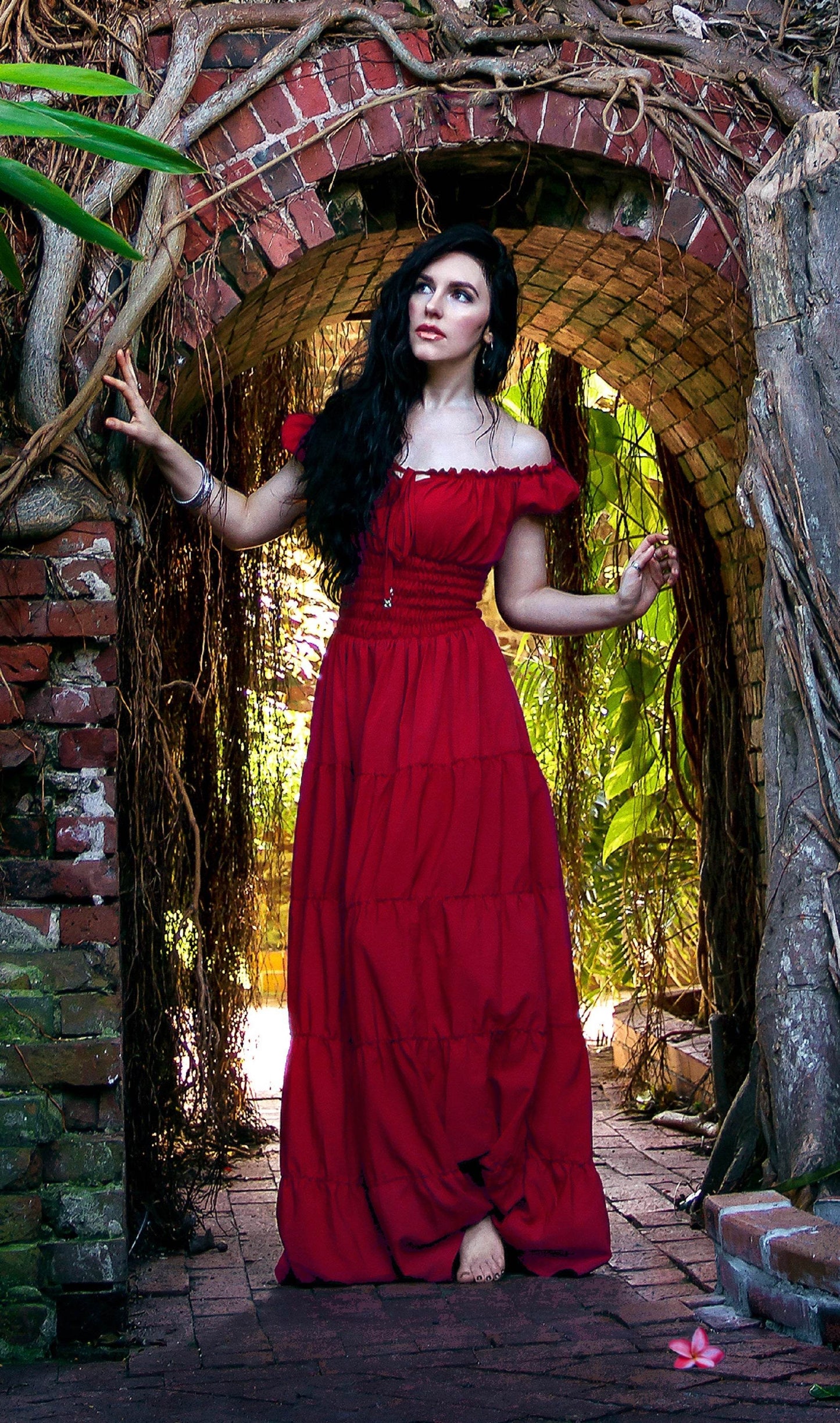 Perfect Hot Weather Renaissance Chemise Bohemian Summer Dress - Red