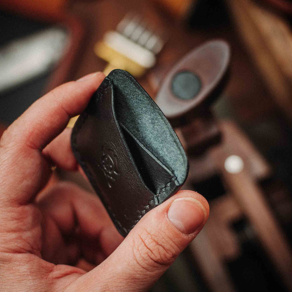 Peso Pocket Duo – Leather Holder for Two Coins | Pirate Goods
