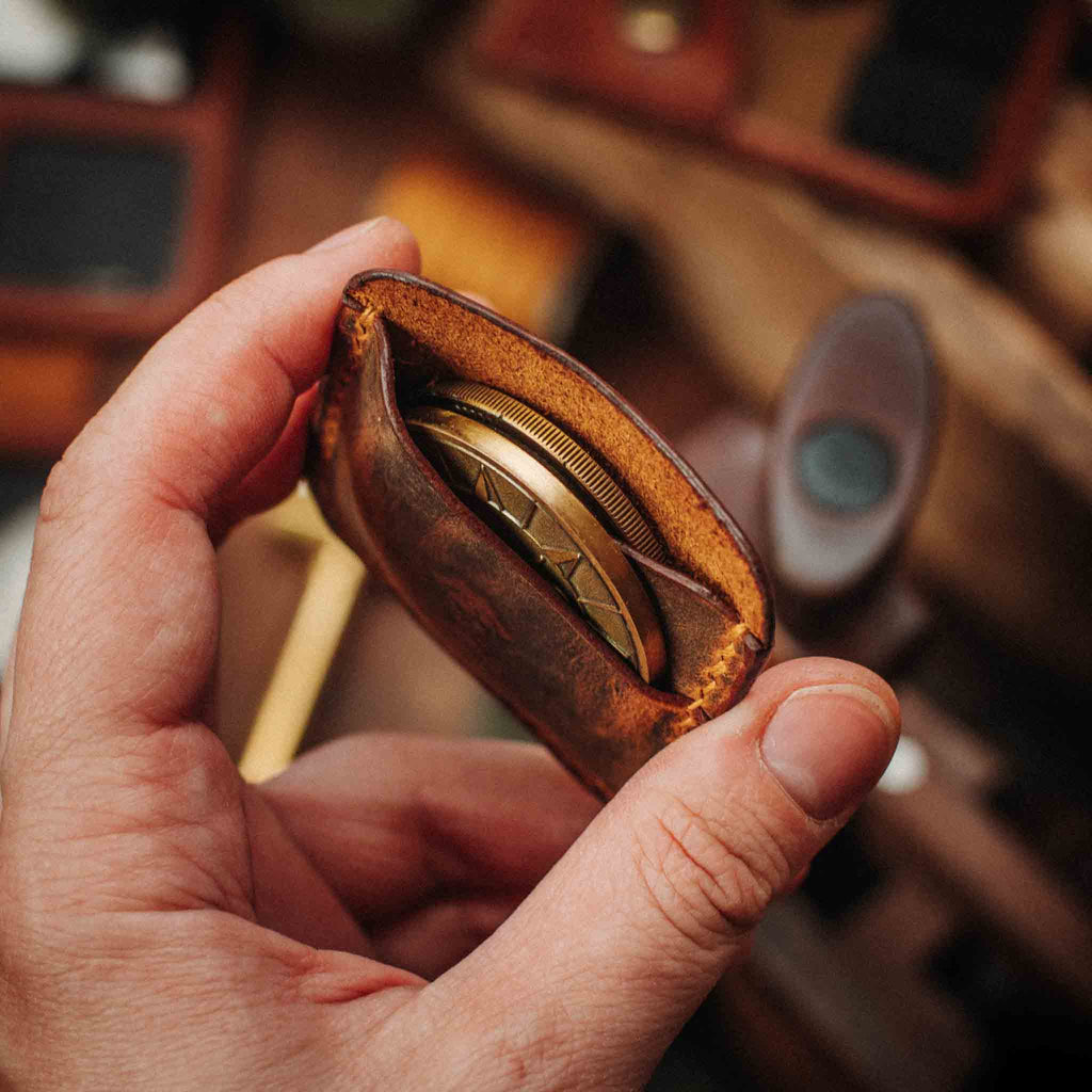 Peso Pocket Duo – Leather Holder for Two Coins | Pirate Goods