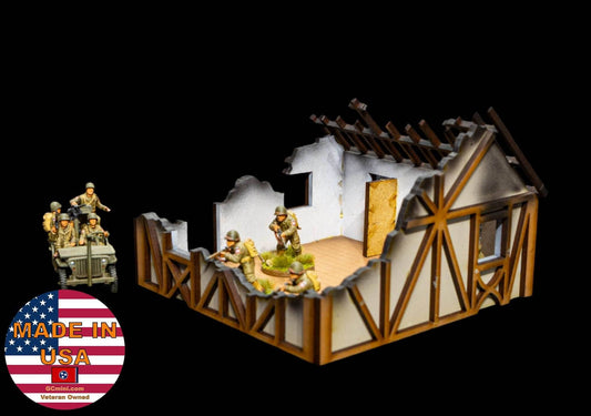 28mm Small Half Timber House - 28MPNT550 (Assembled and Painted) - 