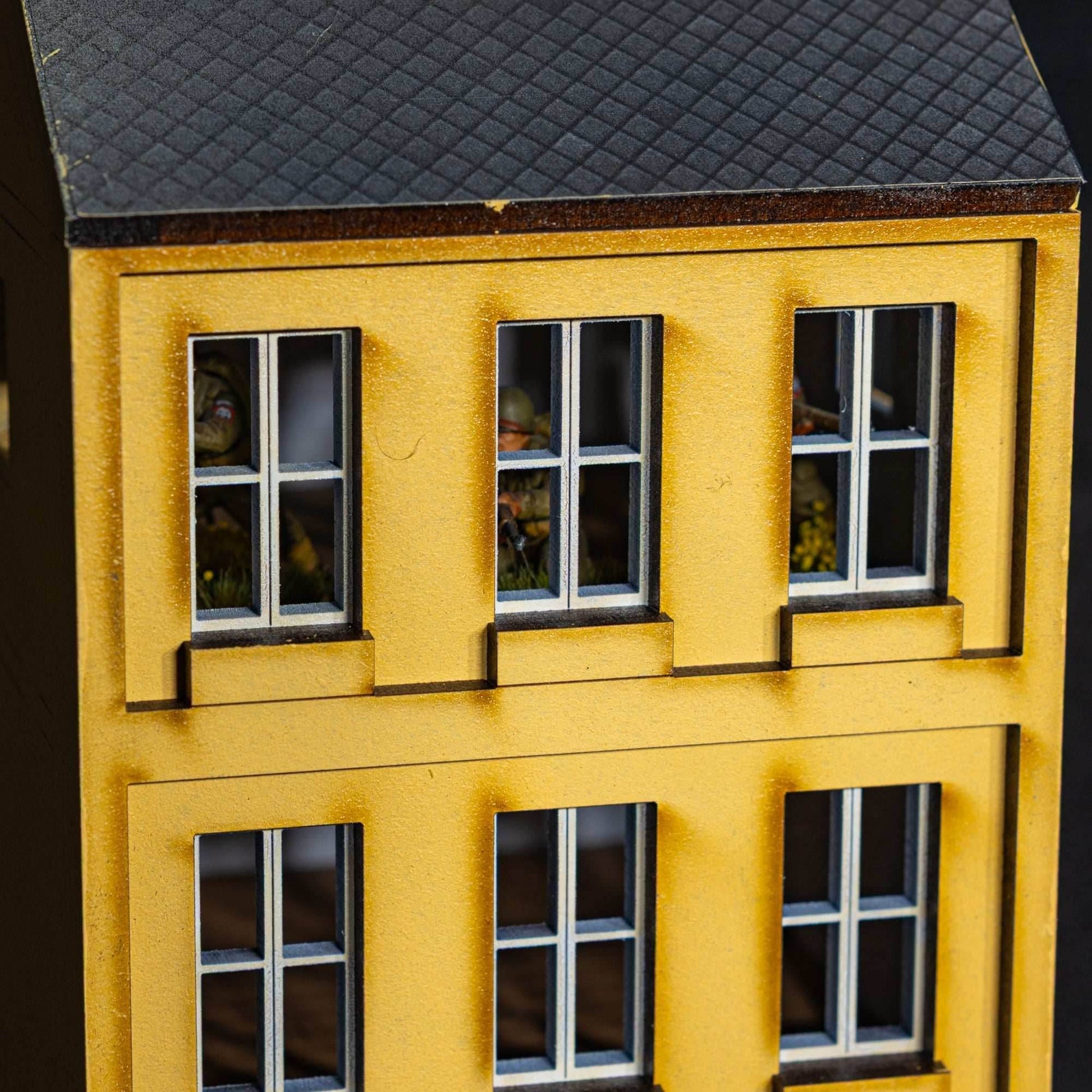 28mm European Building - 28MPNT513 (Painted and Assembled) - 