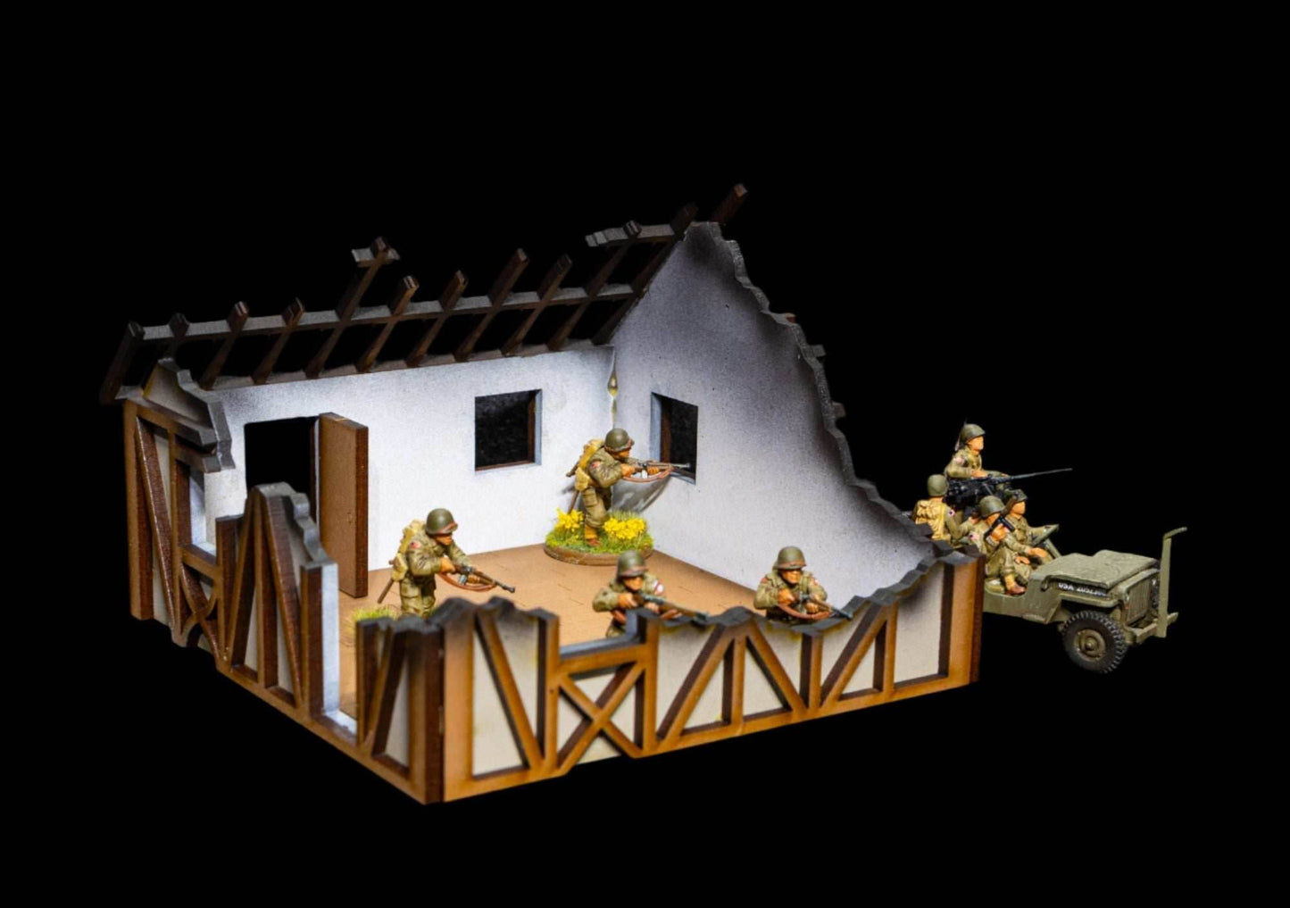 28mm Small Half Timber House - 28MPNT550 (Assembled and Painted) - 