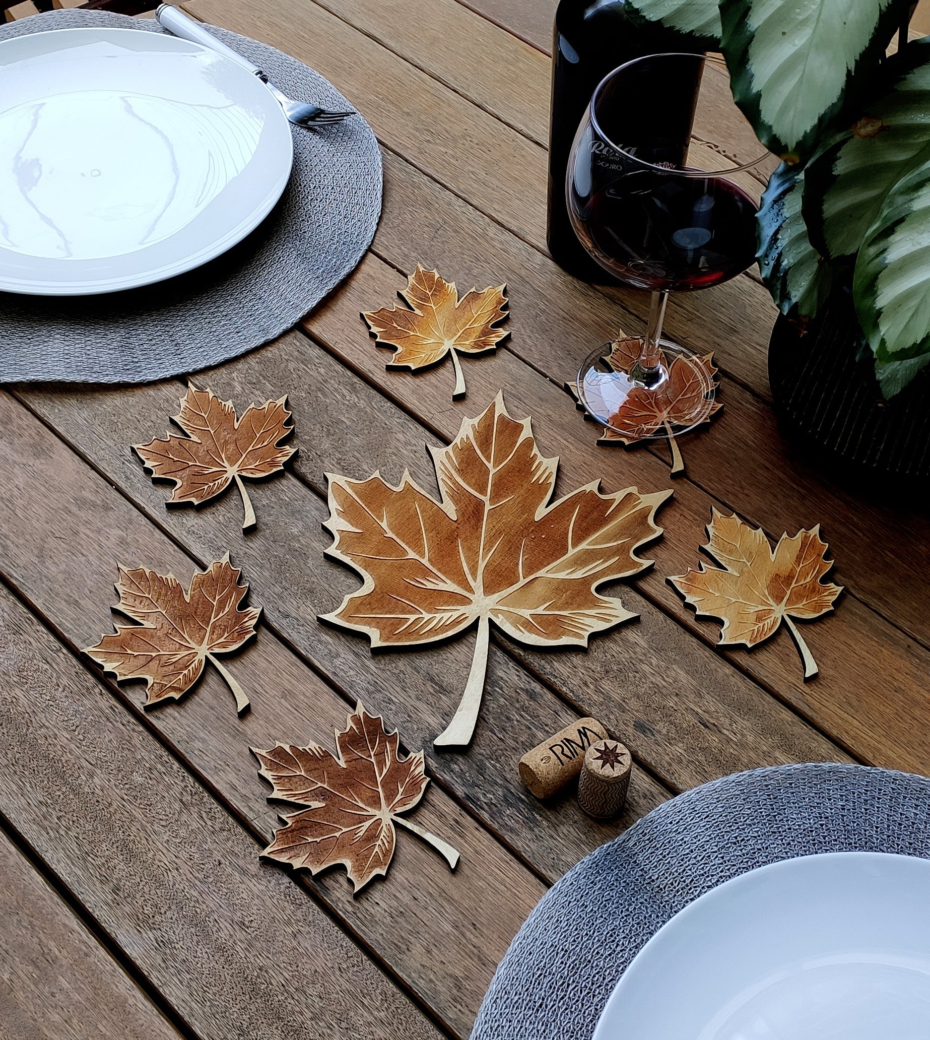 Pot Holder Maple Leaf - Nature - Wood - Handmade Gift - Housewarming - Wood Kitchenware