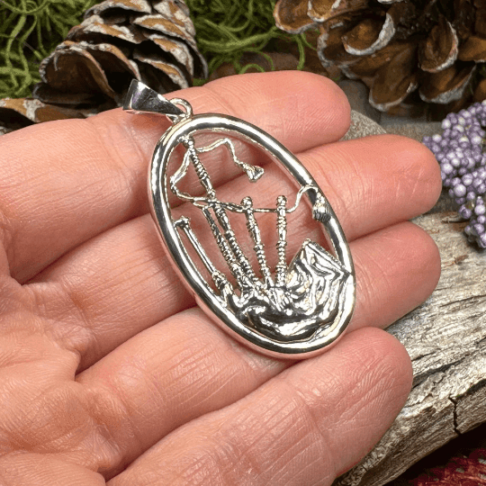Bagpipes Forever Necklace - 18
