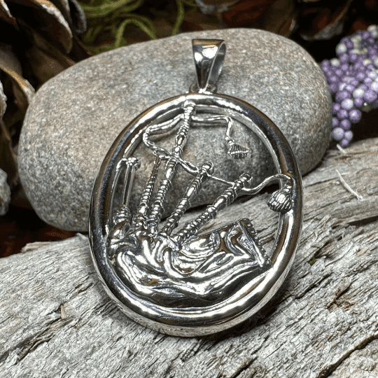 Bagpipes Forever Necklace - 18