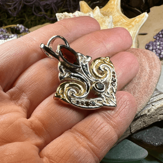 Celtic Triquetra Gemstone Necklace - Amethyst