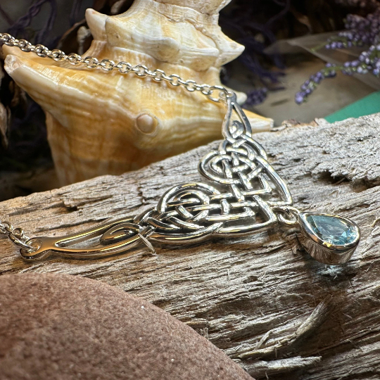 Sara Celtic Knot Necklace