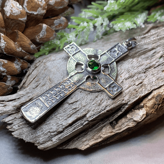 Gibrian Celtic Cross Necklace - 18 / Emerald Zirconia