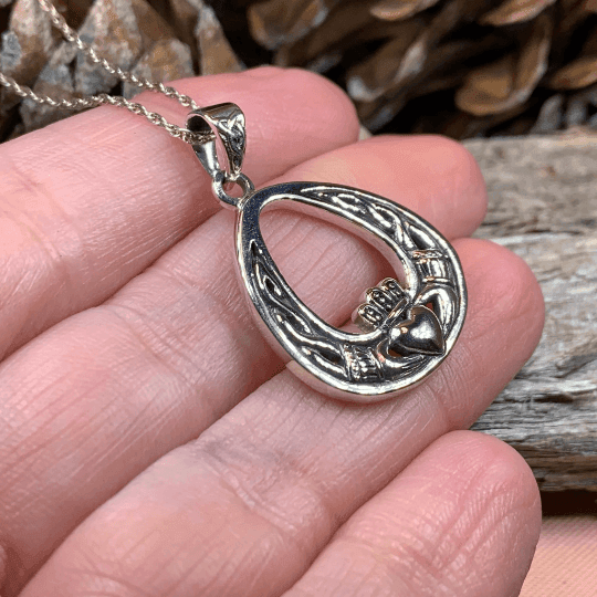 Shannon Claddagh Necklace - 18