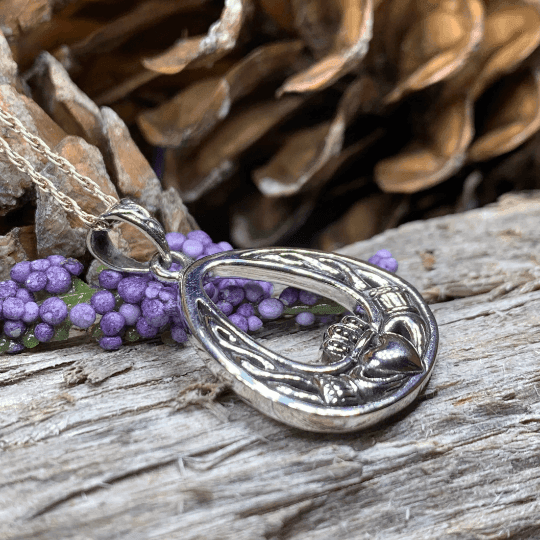 Shannon Claddagh Necklace - 18