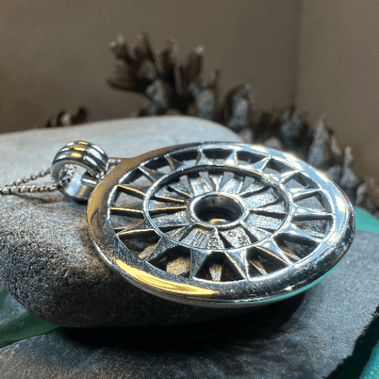 Celtic Compass Amethyst Necklace - 18