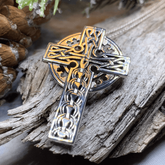 Braddan Scottish Celtic Cross Necklace - 