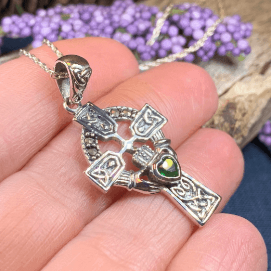 Claddagh Cross Necklace - Amethyst / 18
