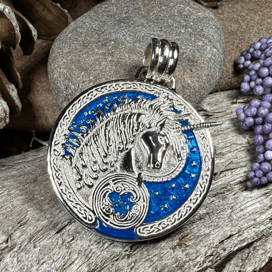 Celtic Unicorn Necklace - No Enamel / 18