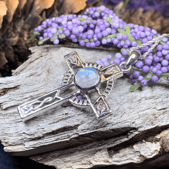Lanis Celtic Cross Necklace - Amethyst