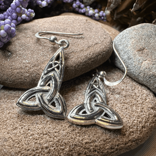 Keelia Trinity Knot Earrings - 