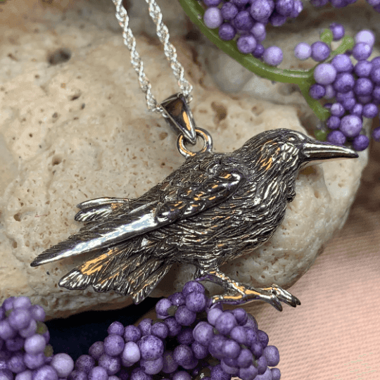 Eir Raven Necklace - 18