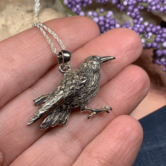 Eir Raven Necklace - 18