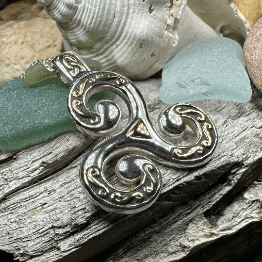 Finglas Celtic Triskele Necklace - 18