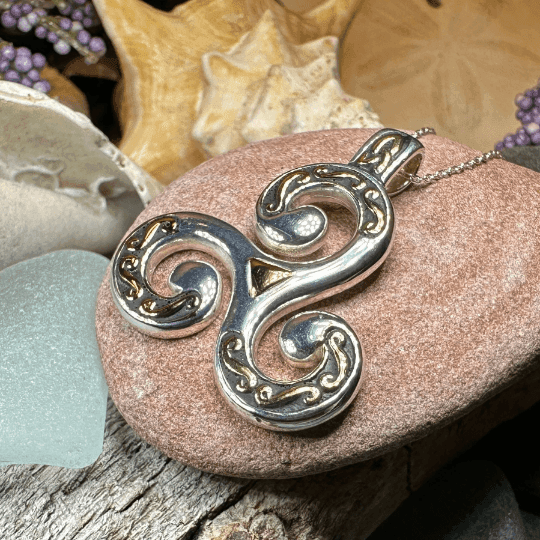 Finglas Celtic Triskele Necklace - 18
