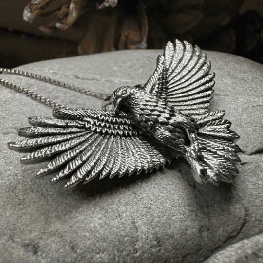 Eagle of Glory Necklace - 18