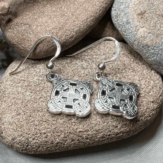 Mirna Celtic Knot Earrings - 