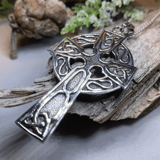 Cahal Large Celtic Cross Necklace - 18