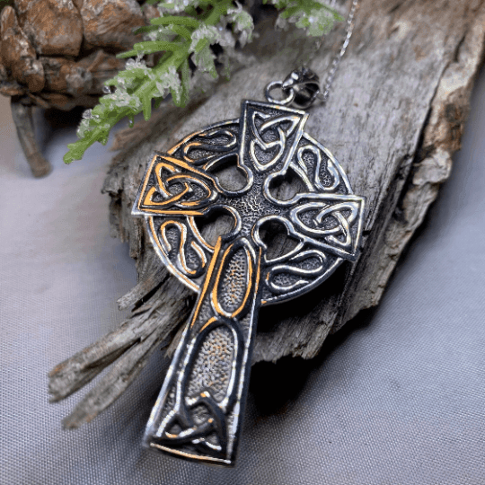 Cahal Large Celtic Cross Necklace - 18