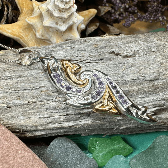 Mystic Trinity Knot Necklace - 18