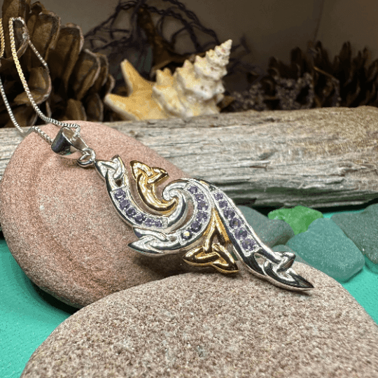 Mystic Trinity Knot Necklace - 18