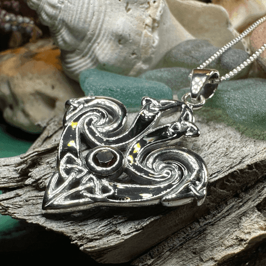 Ove Trinity Knot Necklace - 18