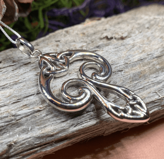 Yseult Celtic Knot Necklace - 18