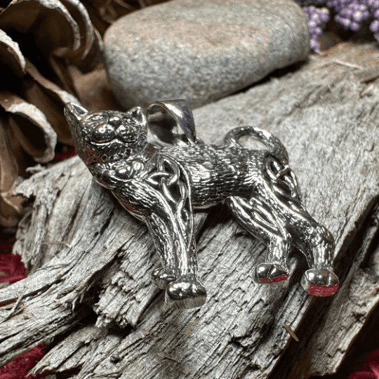 Tabitha Celtic Knot Cat Necklace - 18