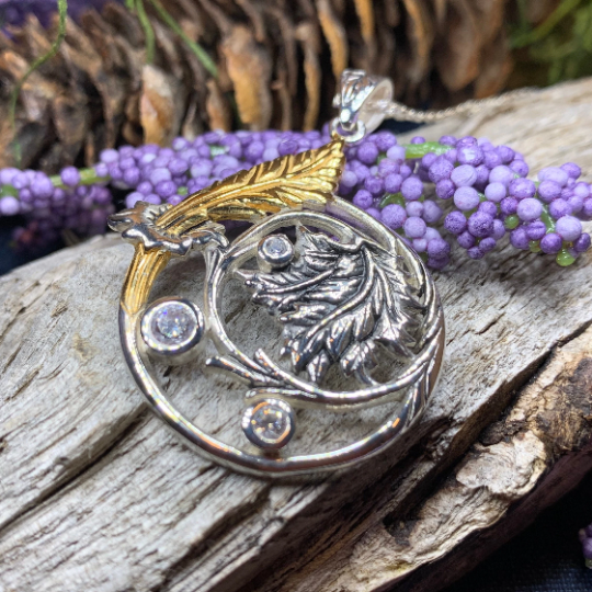 Lady of the Mist Flower Necklace