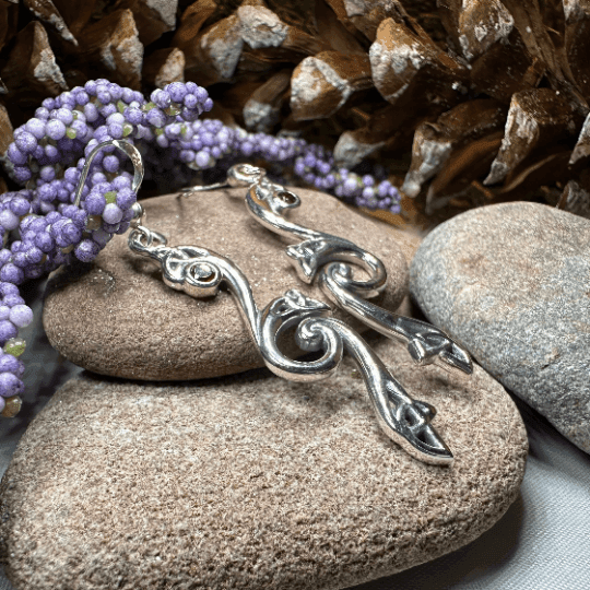 Graceful Trinity Knot Earrings - Amethyst