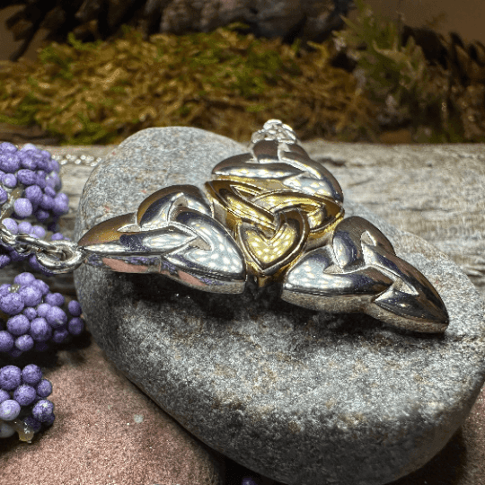 Kassity Trinity Knot Necklace - 