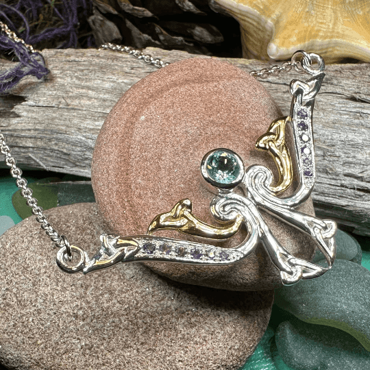 Kenndra Trinity Knot Necklace - 