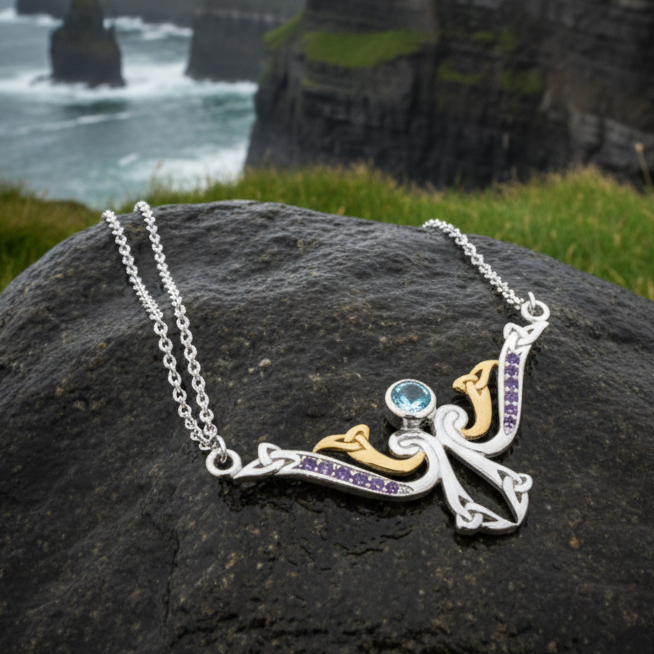 Kenndra Trinity Knot Necklace