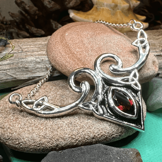 Meegan Trinity Knot Necklace - Garnet