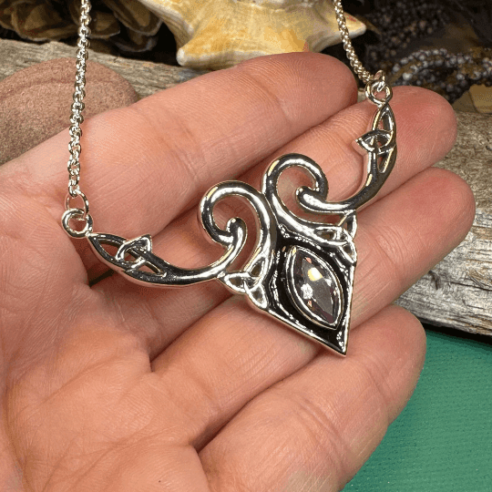 Meegan Trinity Knot Necklace - Amethyst