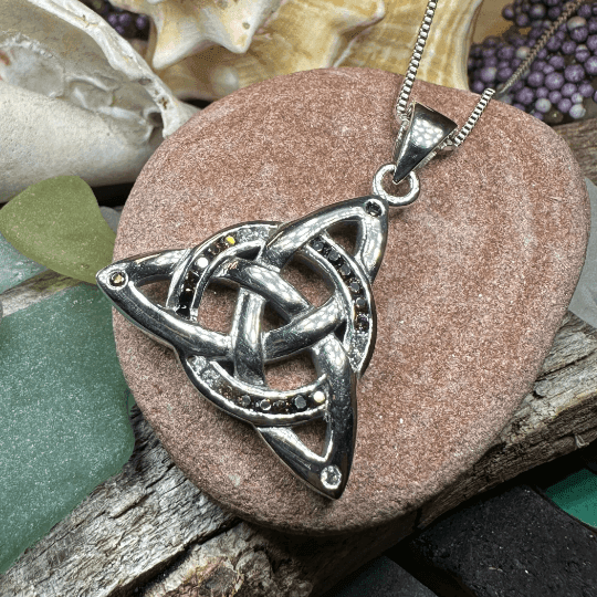 Ombre Trinity Knot Necklace - 18