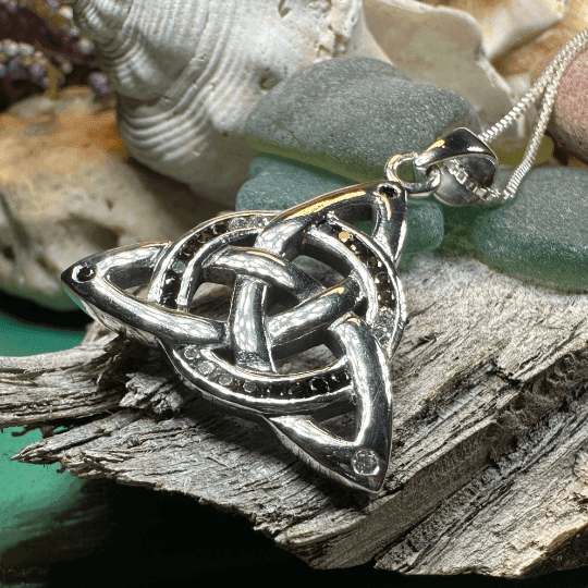 Ombre Trinity Knot Necklace - 18