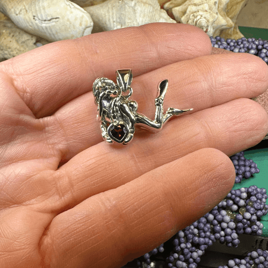 Ocean Diver Necklace - 18