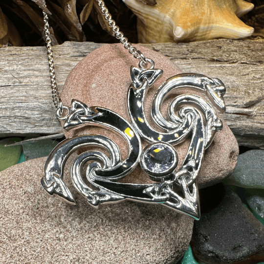 Marsaili Trinity Knot Necklace - Amethyst
