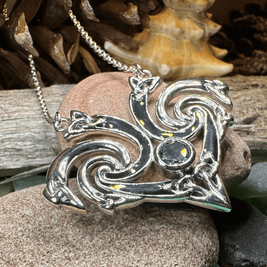 Marsaili Trinity Knot Necklace - Amethyst