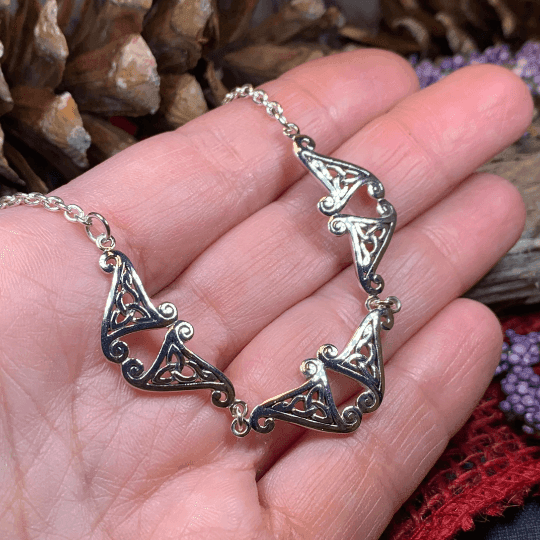 Morna Trinity Knot Necklace - 